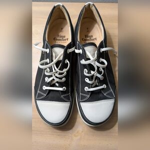 Finn Comfort Men's Black and White Sneakers